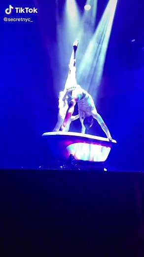 AirOtic Soirée: A Sensual Cabaret Dining Experience