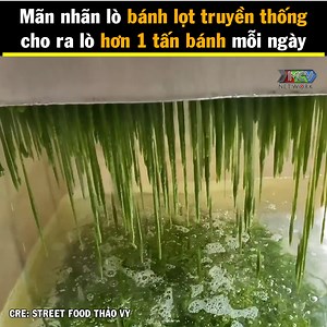 830K views · 930 reactions | Mỗi ngày làm hơn 1 tấn bánh ------ Nguồn: Street Food Thảo Vy Bản quyền được bảo vệ và quản lý bởi MCV Network #MCVNetwork #MCVGroup #MCVMedia #Netbiz #SpeedCouple #streetfoodthaovy #fbsf_ #nwt | P336 Band | Facebook