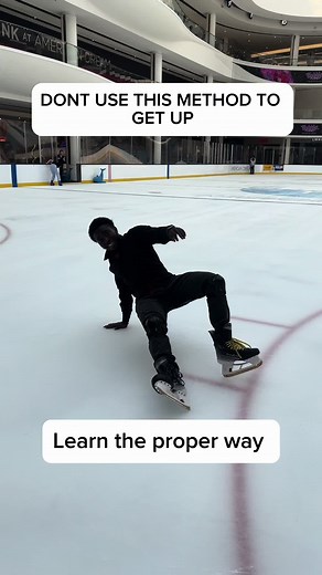 TUTORIAL ON HOW TO GET BACK UP WHEN YOU FALL ON ICE #niklaus_prosper #freestyleskating #skating #figureskating #iceskatingtiktok #iceskating #hockey #skate #tutorial