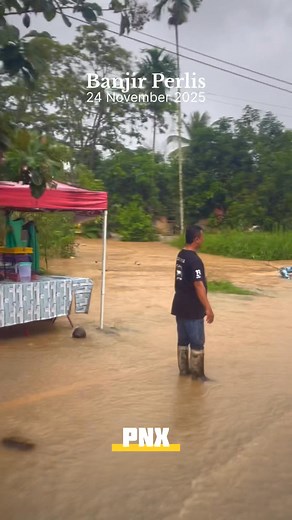 BANJIR PERLIS (PART 2) 24 November 2025 - Tinjauan banjir di sekitar Jejawi Dalam, Bukit Chabang, Tebing Tinggi, Kurong Batang, Abi, Gua Kelam dan Felcra Lubok Sireh.Banjir yang mula dilaporkan semalam di Wang Kelian kini merebak ke kawasan rendah di selatan, dengan peningkatan paras sungai-sungai utama berikutan hujan yang tidak berhenti. Air di Empangan Timah Tasoh juga dilaporkan mengalami peningkatan dengan pelepasan air melalui Terusan Lencongan Banjir Barat dilakukan sejak 22 September 202