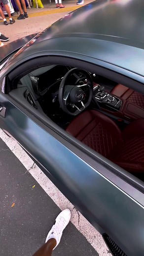 Audi R8 V10 Interior Showcased in Stunning Detail