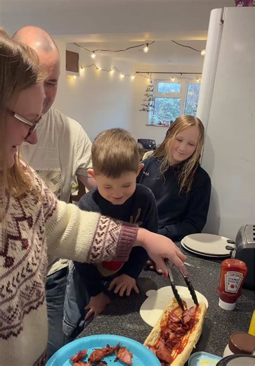 Christmas Eve Family Traditions and Festive Activities