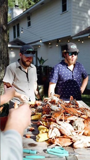 Not Sure What to Do This Weekend? Here's How to Host the Perfect Crab Boil with Toadfish Tools