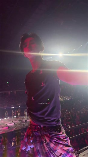 Hi Touch จากฮงชิ 🤧✋🏻👀 @ตี๋โบ๊เบ๊ #RISERCONCERTD1 #hongshihoshi #hongshi #lykn #riserconcert