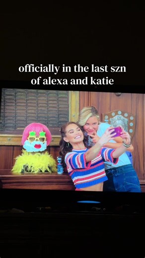 comfort show. senior yearr today #alexaandkatie #senioryear #highschool #wildthing #xyzbca