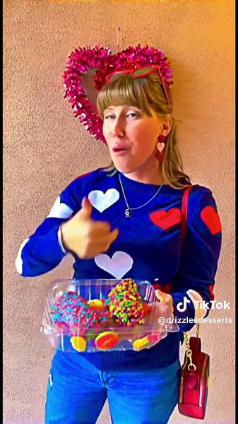 Customer Reviews Candied Pickle🍭 Flavor: Raspberry💙 Candy Coating: Pop Rocks💗 #candiedpickle #candiedgrapes #grapes #candyapples #candiedapples #apples #candiedfruit #candygrapes #candyfruit #foodporn #smallbuisness #pregnancycravings #foodofinstagram #explorepage #candylover #desert #candy #deserts #nerds #pixystix #watermelon #azfyp #arizonacheck🔥 #arizonacheck❤️ #arizonavideos #jollyranchergrapes #azcandiedgrapes #sweets #startup #fypシ #viral #fruitlover #getcrackin #candied #crackgrapes 