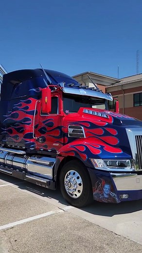 Unstoppable Optimus Prime: Legend of the Custom Truck