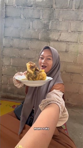 MAMA SIBUK MAKAN‼️KETINGGALAN HUJAN DUIT‼️#minivlog #anakdesa #hiburan #shortvideo #vlog