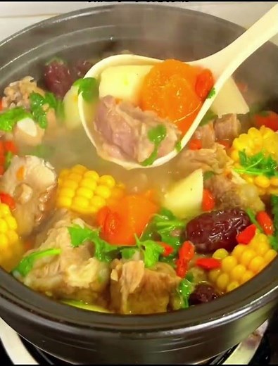 Craving 3 simple and tasty dishes:stir-fried squash with pork belly, steamed eggs, and pork rib soup