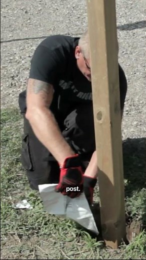 Fence post install with expanding foam #diy #construction #holmesonhomes #homeimprovement
