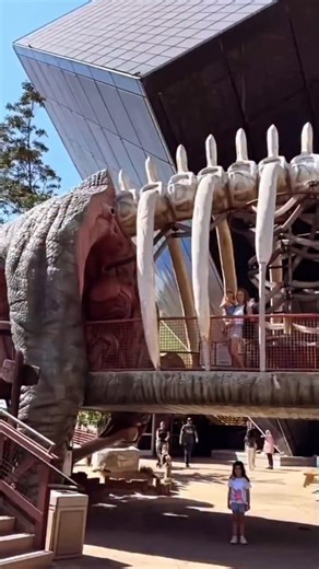 Discovery Cube 2500 N Main St, Santa Ana, CA 92705 #discoverycube #santaana #california #hiddengems #travel | Remy Martyn