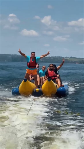 Rogério Lins on Instagram: "Praia SP, gratuito! Marca e compartilhe 🛶🚣🏼‍♂️🏄🏽‍♂️⛵️ banana boat, stand up, pedalinho, caiaque, canoa havaiana! Esportes de areia, Beach Soccer, Beach Tênis, vôlei de praia, futevôlei. Gestão @prefeitoricardonunes @rogeriolinsoficial . #nautica #esporte #natureza #verde #standup #aventura #qualidadedevida #vela #trend #reels #reelsviral #instagram #instagood #instagramers #explorar #explore #explorepage #fyp #viral #trabalho #mktdigital #trending #viralreels"