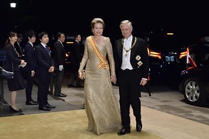 Les plus beaux looks royaux de la reine Mathilde (photos)