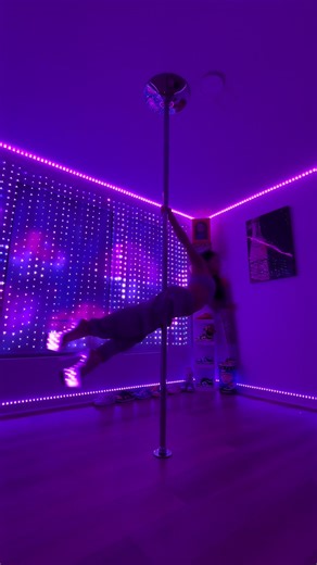 This song this lighting = 🤌🏽🤌🏽