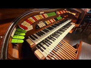 "Just One of Those Things" played by J.P. LaVoie at the 2/9 Wurlitzer Theatre Organ