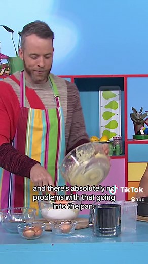 Hamish Blake’s masterclass performance on #PlaySchool