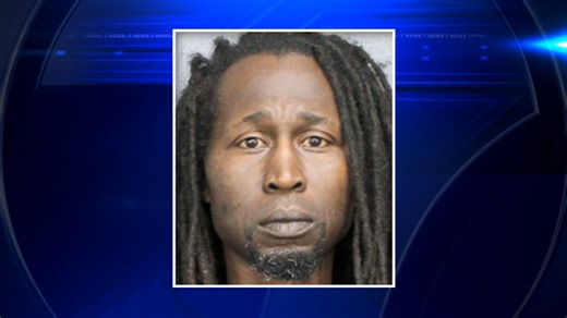 USPS worker pepper sprayed three dogs while walking his route in Lauderhill, police say - WSVN 7News | Miami News, Weather, Sports | Fort Lauderdale