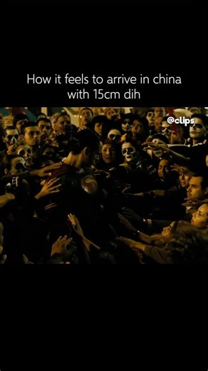 🦇 Interesting fact: Batman v Superman (2016) — Ben Affleck’s Batman is the first live-action version to use a voice modulator to distort his voice, based on the logical idea that a billionaire’s real voice would be too recognizable. Director Zack Snyder wanted a more “fabric-based” suit inspired by The Dark Knight Returns comics, moving away from the “rubber armor” used in previous films. If you look closely at Superman’s shield, it features a quote written in the fictional Kryptonian language 