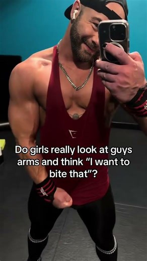 True? Insta Sweet.Glutes #flexing #arms #muscles #fit