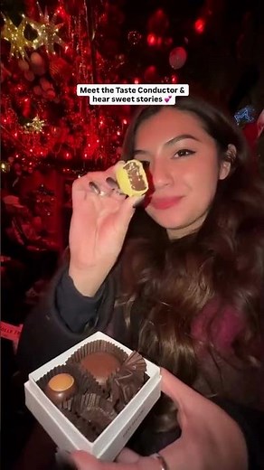 Hop on the @fanniemaychocolates Jolly Trolley! 🎄🍫 Free rides, Dec 5-21!