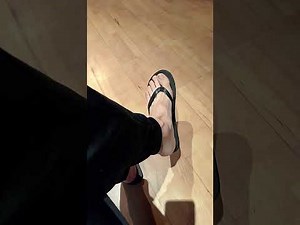 ASMR: flipflops tapping. Foot Reflexology (I'm Boy)