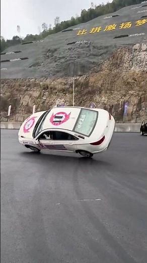 如果你女朋友也会漂移，你喜不喜欢？#漂移 #专业动作请勿模仿 #速度与激情