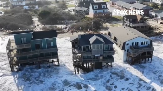 10M views · 74K reactions | WATCH: Dramatic footage captures the moment another house on North Carolina’s Outer Banks collapses into the Atlantic Ocean after huge swells from Hurricane Imelda batter the coast. | Fox News | Facebook