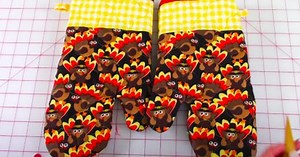 Super Cute DIY Sewing Fall Oven Mitts For 2022