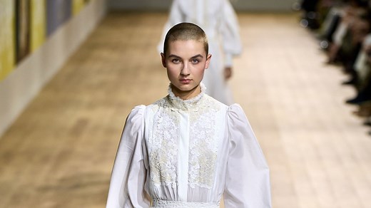 Christian Dior Fall 2022 Couture Collection
