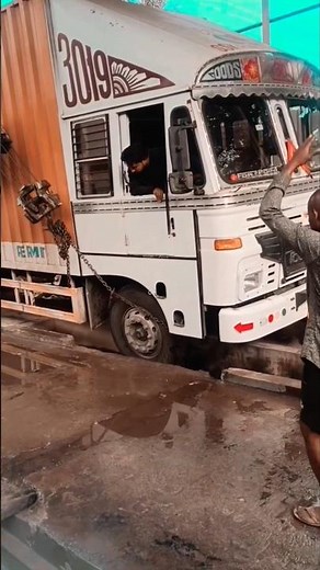 Hilarious Stories From Real Truckers