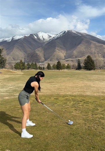 absolute struggle with the driver today. also, the second I learn how to aim it’s over for you guys 😂 #golfswing ##beginnergolfer##girlgolfer##golftiktok##golf