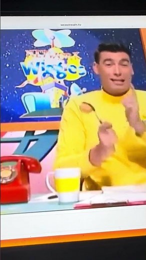 The Wiggles Network Wiggles News Golf Ball Kite Greg Captain Feathersword (2002)