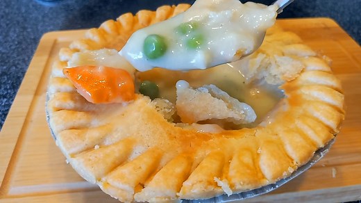 3.8K views · 48 reactions | Air Fryer Frozen Chicken Pot Pie | Marie Callender's Chicken Pot Pie #airfryer #chickenpotpie #potpie #airfryerrecipes | Air Fryer Recipes | Facebook
