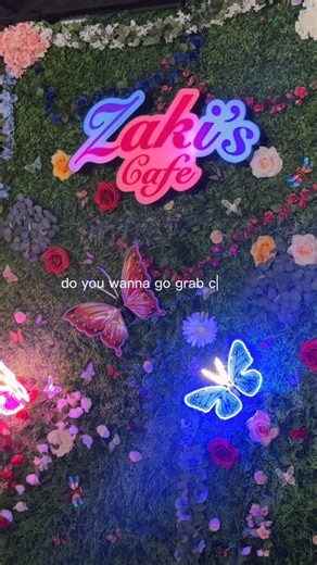 ✨ Never been to Zaki’s Café? Here’s your official invitation to discover your new obsession. ✨ Imagine walking into a place where the air smells like warm pastries, rich coffee, and chocolate heaven… where every dessert looks like it belongs on your Pinterest board… and where every sip tastes like your day just got better. That’s Zaki’s Café. 🍓 Try our legendary Strawberry Chocolate Dubai Cup — a treat people come back for twice in one day. 🥞 Indulge in our pistachio & chocolate Dubai crêpes, 