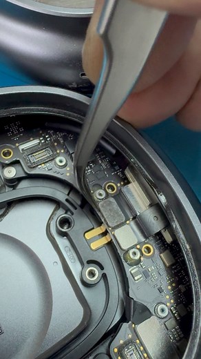 5.1K views · 15 reactions | AirPods Max เชื่อมต่อได้ แต่ชาร์จไม่ได้ | Airpods Fix | Facebook