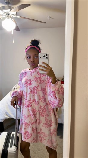 monanotlisa_ (@monanotlisa_)’s videos with You (Ha Ha Ha) - Charli xcx