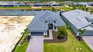 Esplanade Lake Club by Taylor Morrison