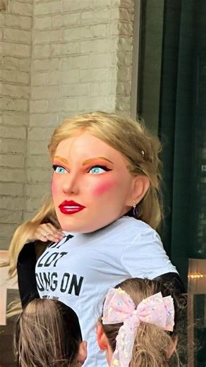Taylor Swift-Themed Birthday Party Surprise Guest