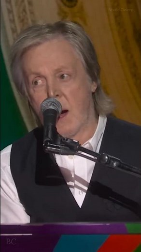 Paul McCartney sings Golden Slumbers (Live) #paulmccartney #thebeatles
