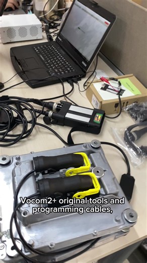 Vocom2 scanner, programming cable, pre-installed software computer, all-in-one kit, global shipping.#HeavyDutyTools #ECU #ecm #dieselscanner #diagnostictool