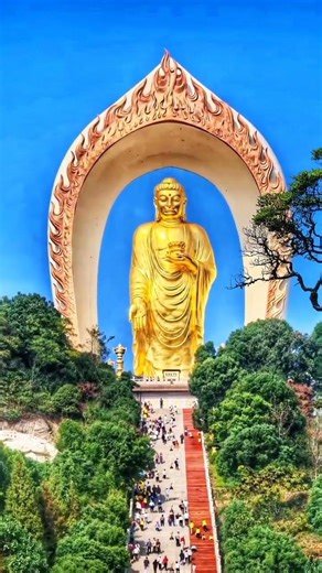 A BEAUTIFUL MAHAYANA BUDDHIST TEMPLE IN VIETNAM I