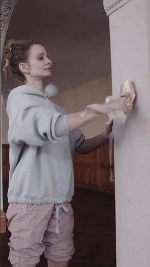 Beginner Pointe class by Léonore Baulac | Dance Masterclass #ballet #dancer #training #dance