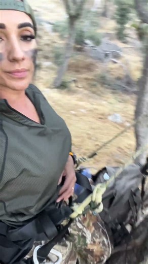 Tree Saddle Hunting 🏹 #saddlehunting #bowhunting