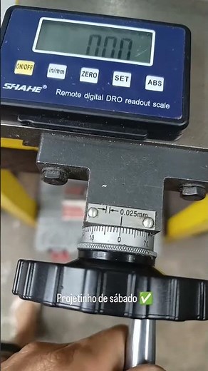 Instalando régua digital no eixo Y da mesa da mini fresadora SX2P #ferramentas #diy #cnc #tools