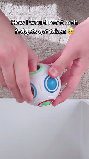 Tabitha 🌸 (@taby_fidgets)’s videos with sonido original - 🙂🔫