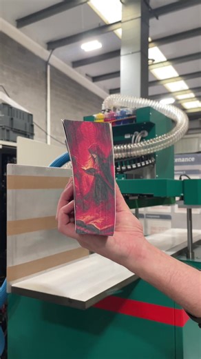 Printed sprayed edges are a thing? Yes they are🤩 Don’t they look amazing? #sprayededges #sprayededgebooks #bookart #specialeditionbook