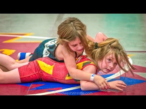 25 kg Freestyle – Sailor Arroyo {B} of Jersey Girls vs MaciJane Frye {R} of Illinois Cornstars