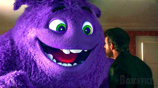 Blue's face when he sneezes is so funny! | Boxoffice Movie Scenes