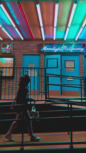 Make your late night walk authentic ✨ #prequelapp