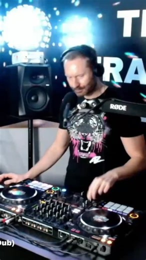 TTE 398 Classic Selection ❤️ Jurgen Vries feat. CMC - The Opera Song (Brave New World) (Dub) [Direction 2002]. . . . #trance #trancefamily #trancemusic #trancelife #trancelovers | The Trance Empire